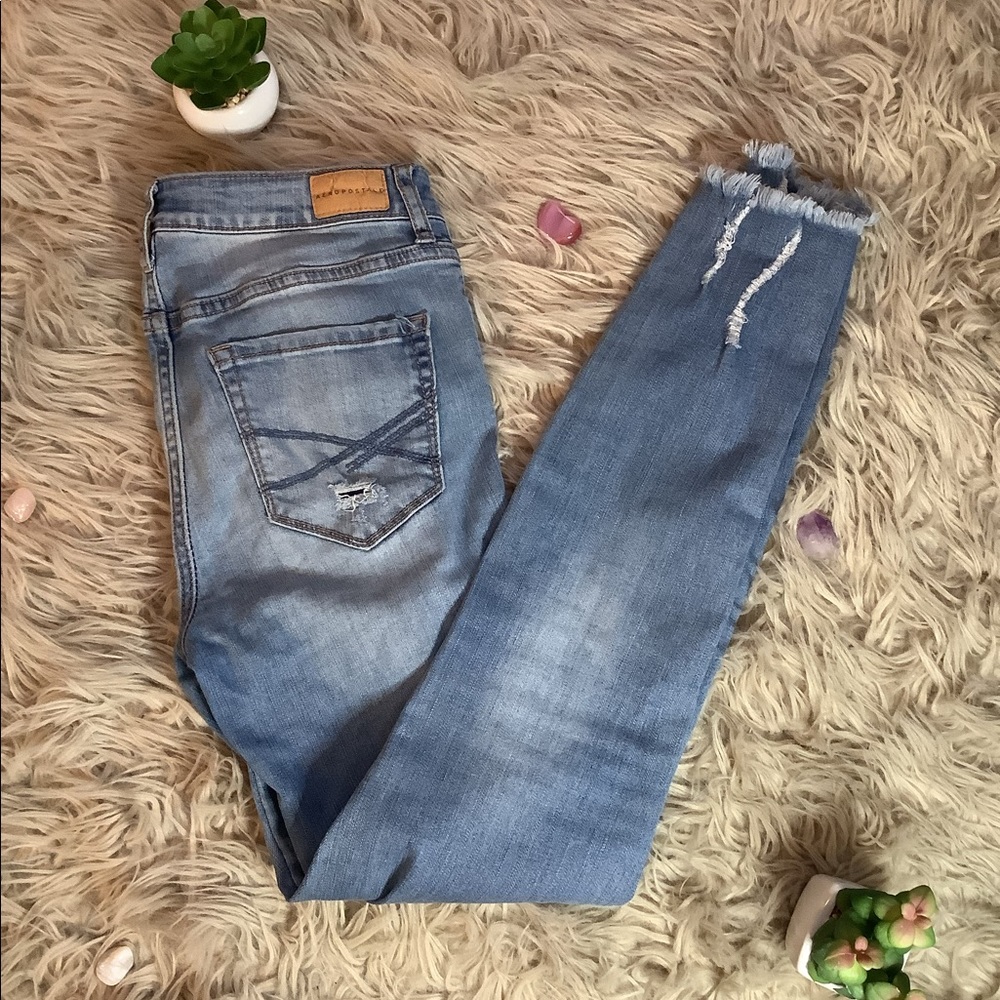 Aèropostale trendy ripped small jeans